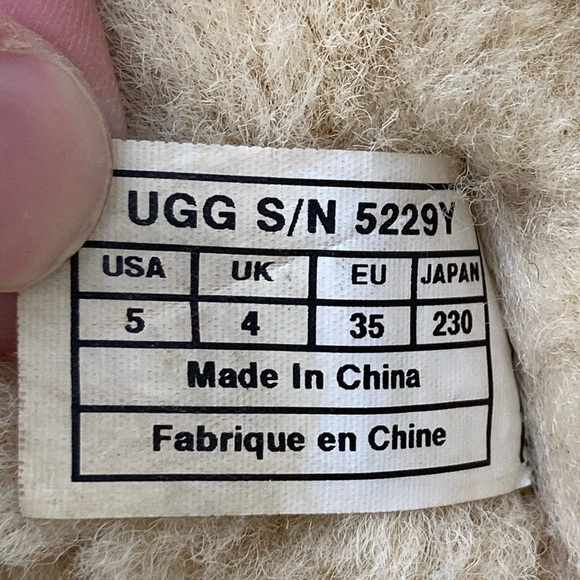 UGG Australia Classic Tall Chestnut Shearling Suede Boots 5229Y Girls Size 5. - Picture 12 of 12